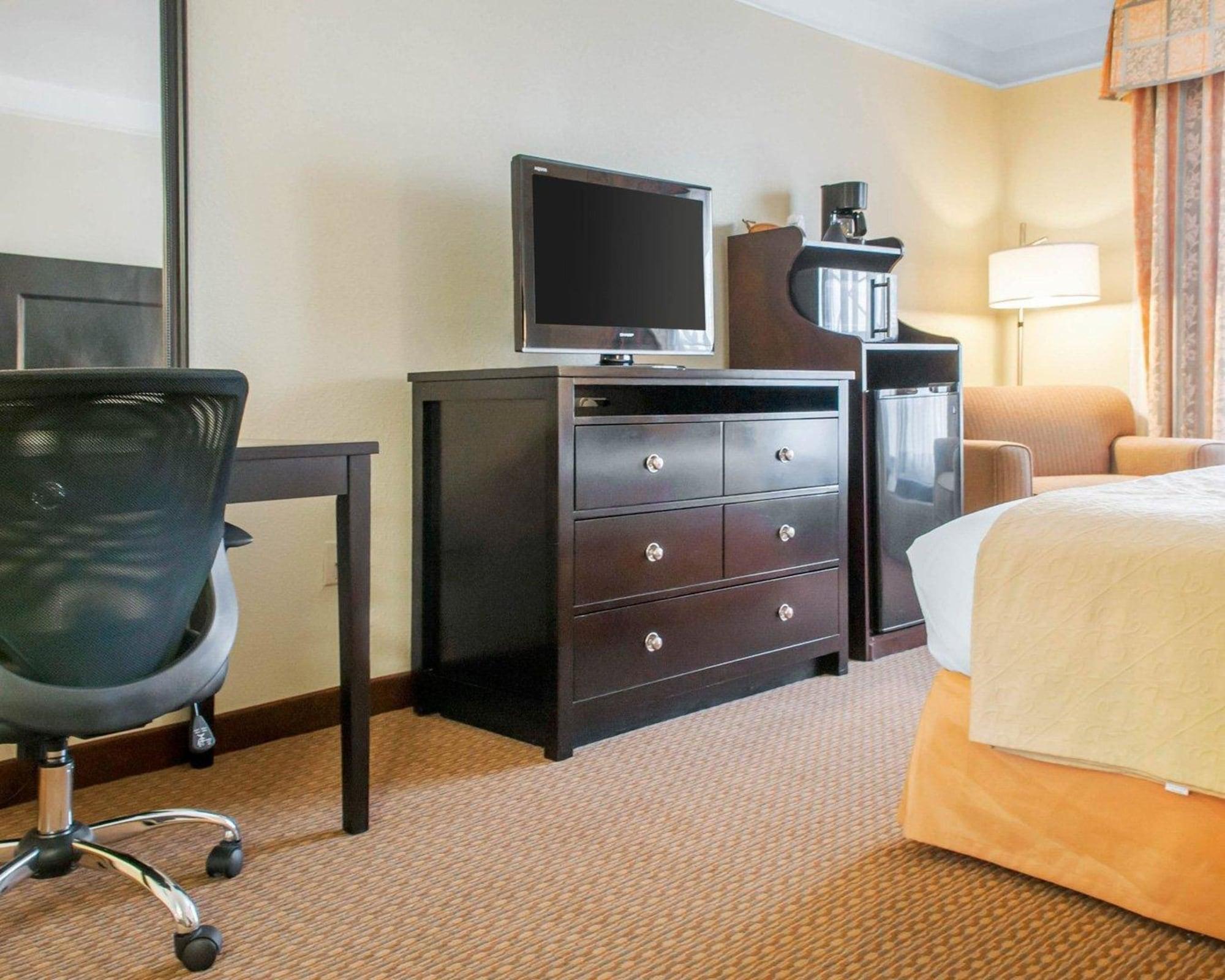 Quality Inn & Suites Gallup I-40 Exit 20 Екстер'єр фото