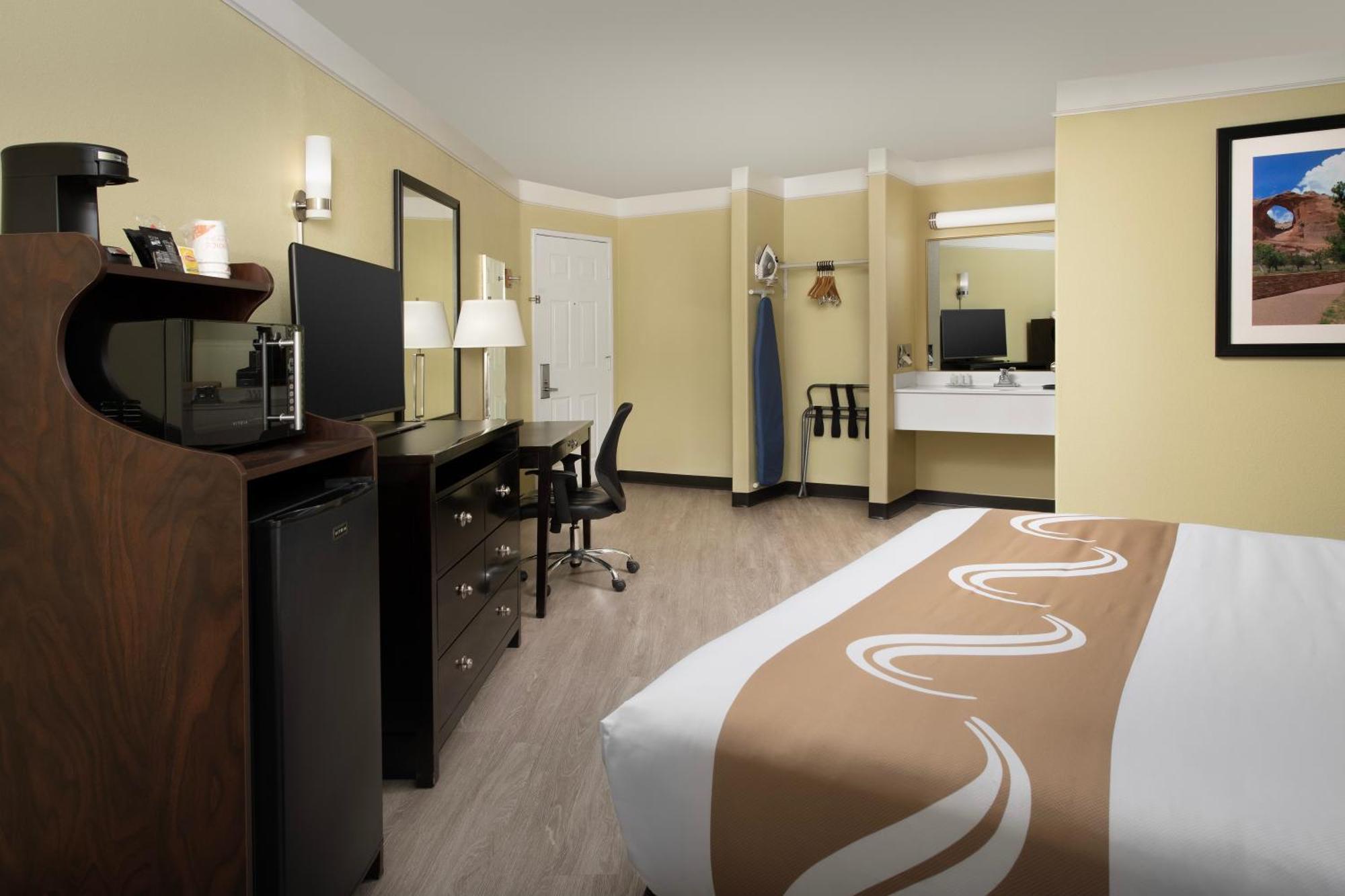 Quality Inn & Suites Gallup I-40 Exit 20 Екстер'єр фото