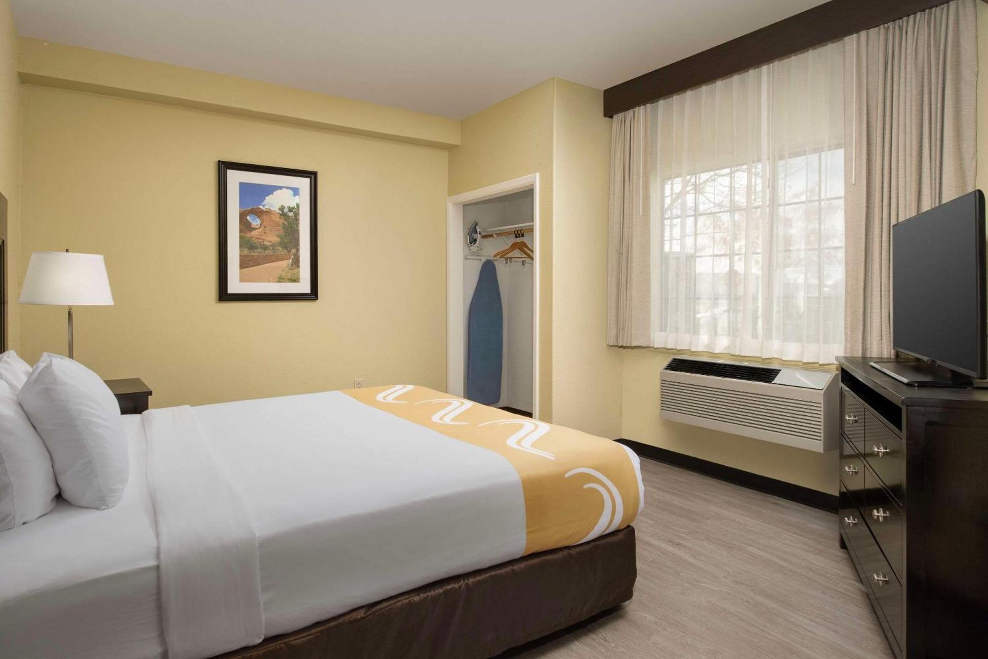 Quality Inn & Suites Gallup I-40 Exit 20 Екстер'єр фото