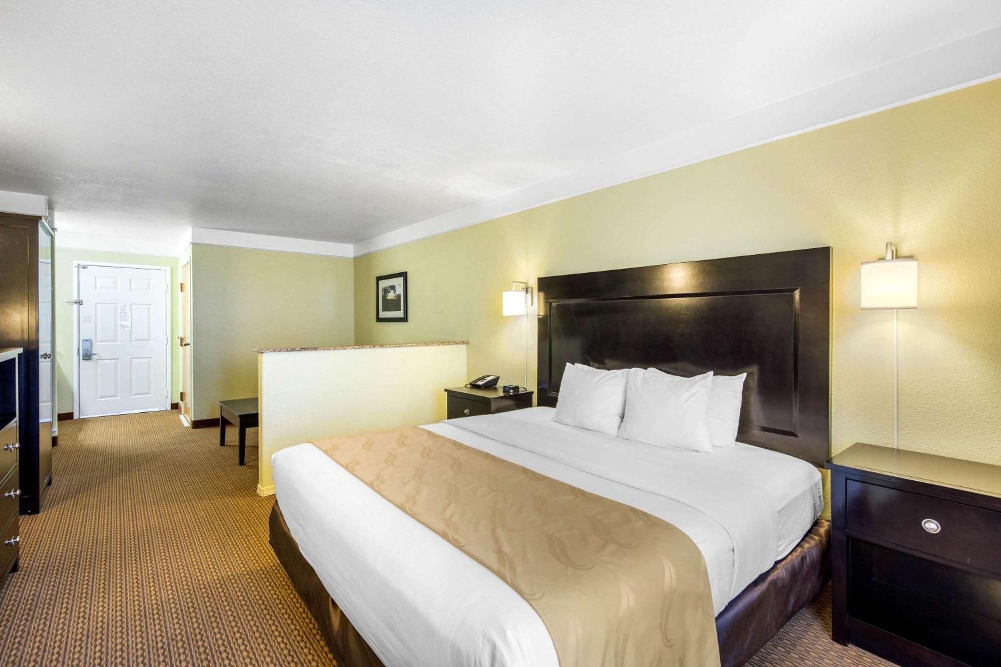 Quality Inn & Suites Gallup I-40 Exit 20 Екстер'єр фото