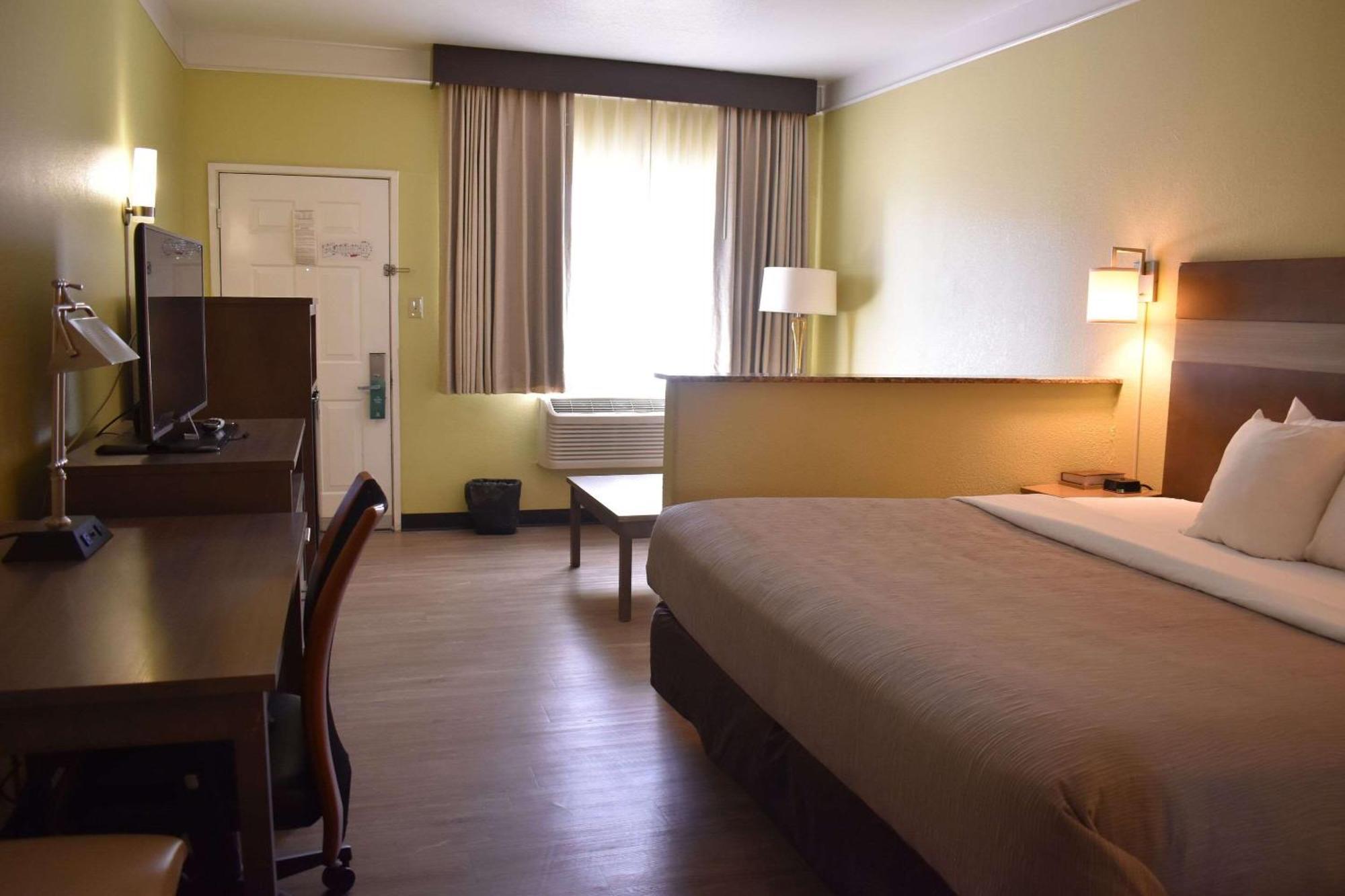 Quality Inn & Suites Gallup I-40 Exit 20 Екстер'єр фото