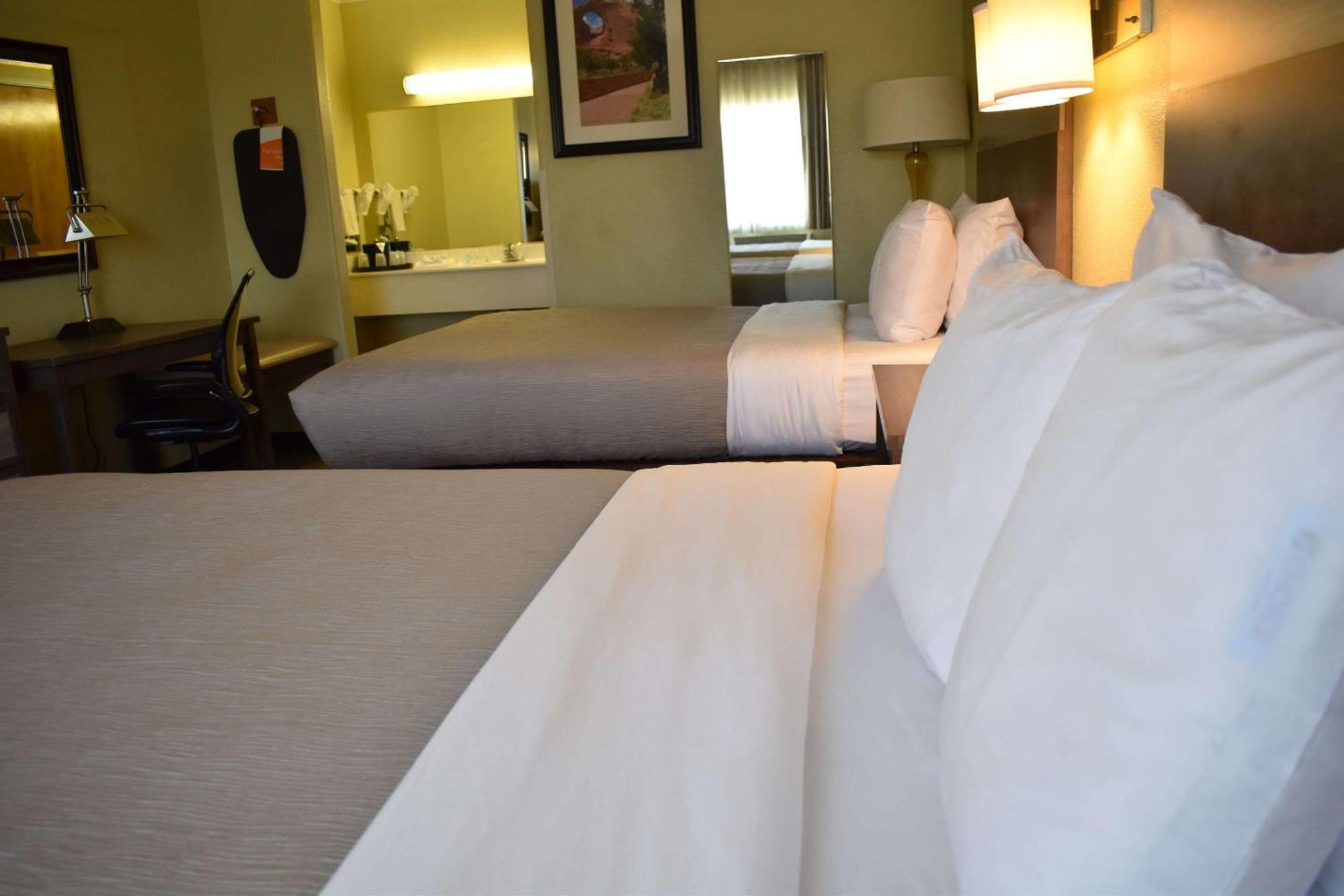 Quality Inn & Suites Gallup I-40 Exit 20 Екстер'єр фото