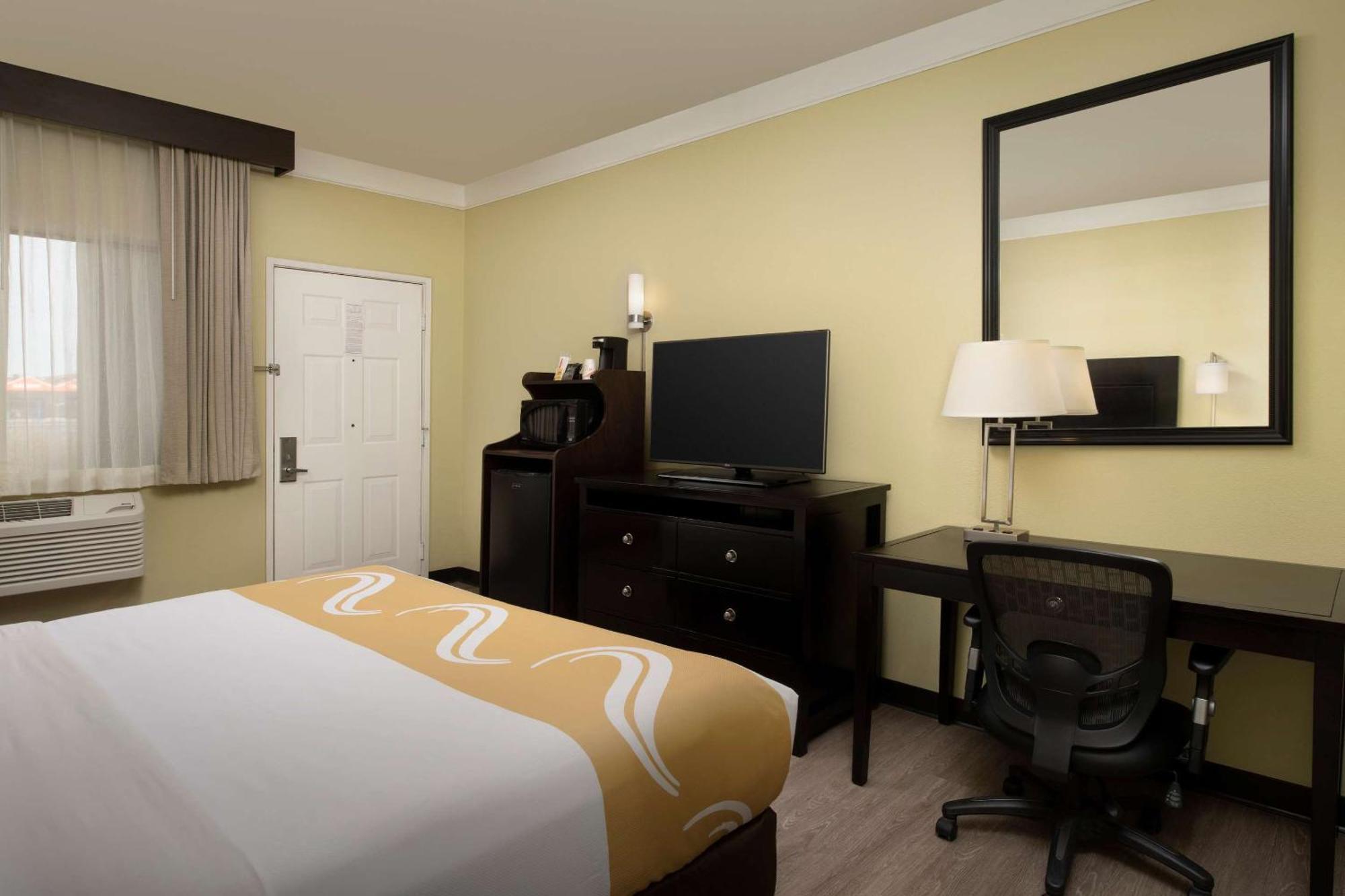 Quality Inn & Suites Gallup I-40 Exit 20 Екстер'єр фото