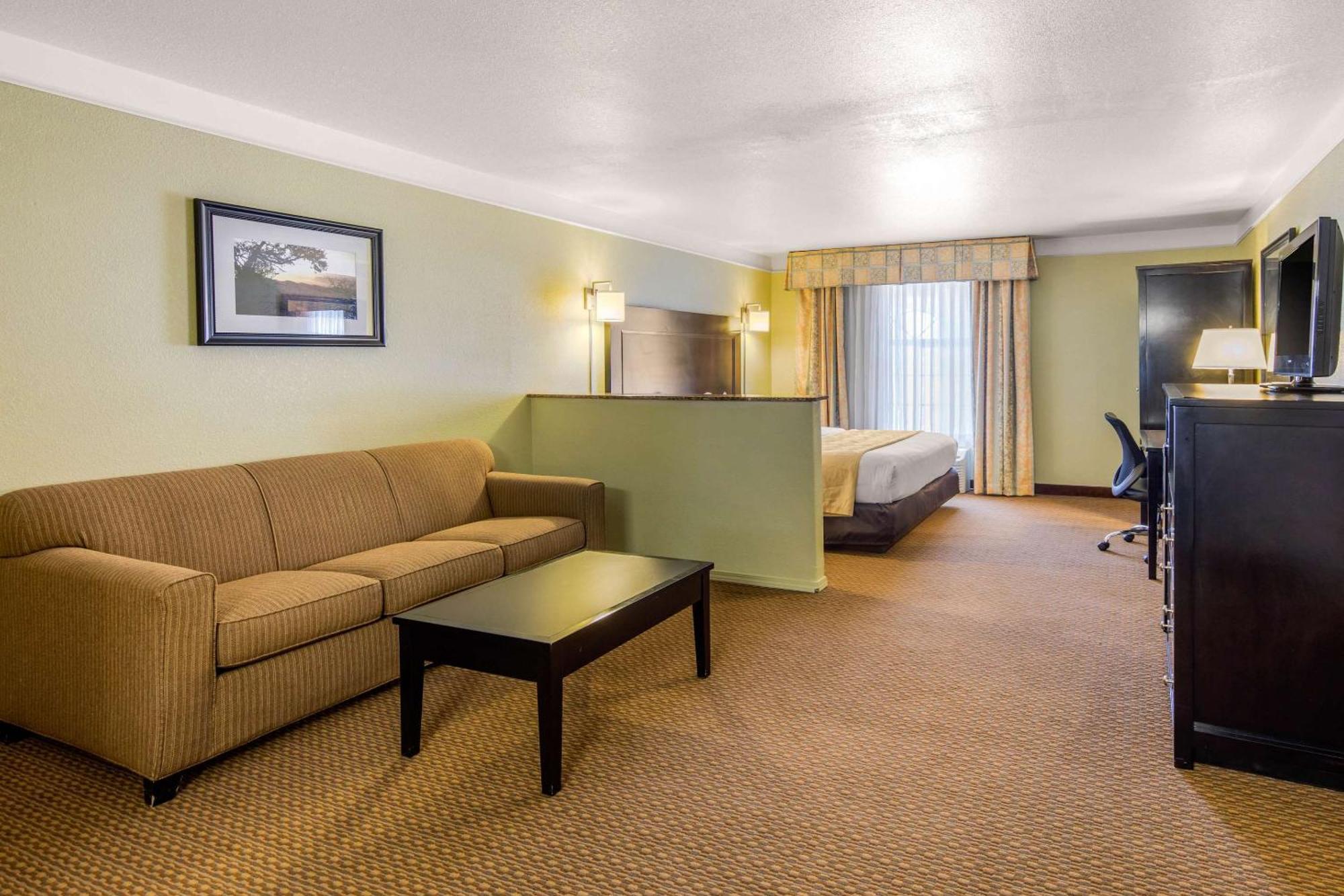 Quality Inn & Suites Gallup I-40 Exit 20 Екстер'єр фото