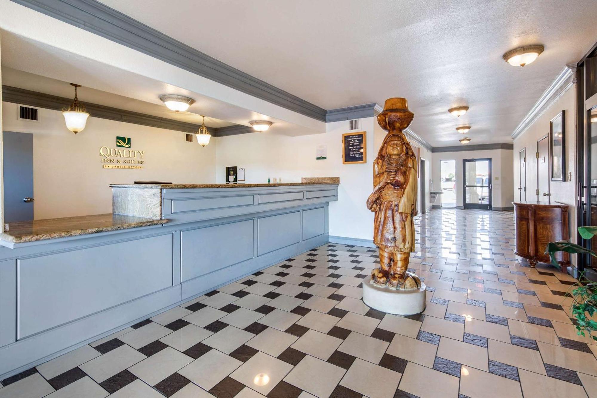 Quality Inn & Suites Gallup I-40 Exit 20 Екстер'єр фото