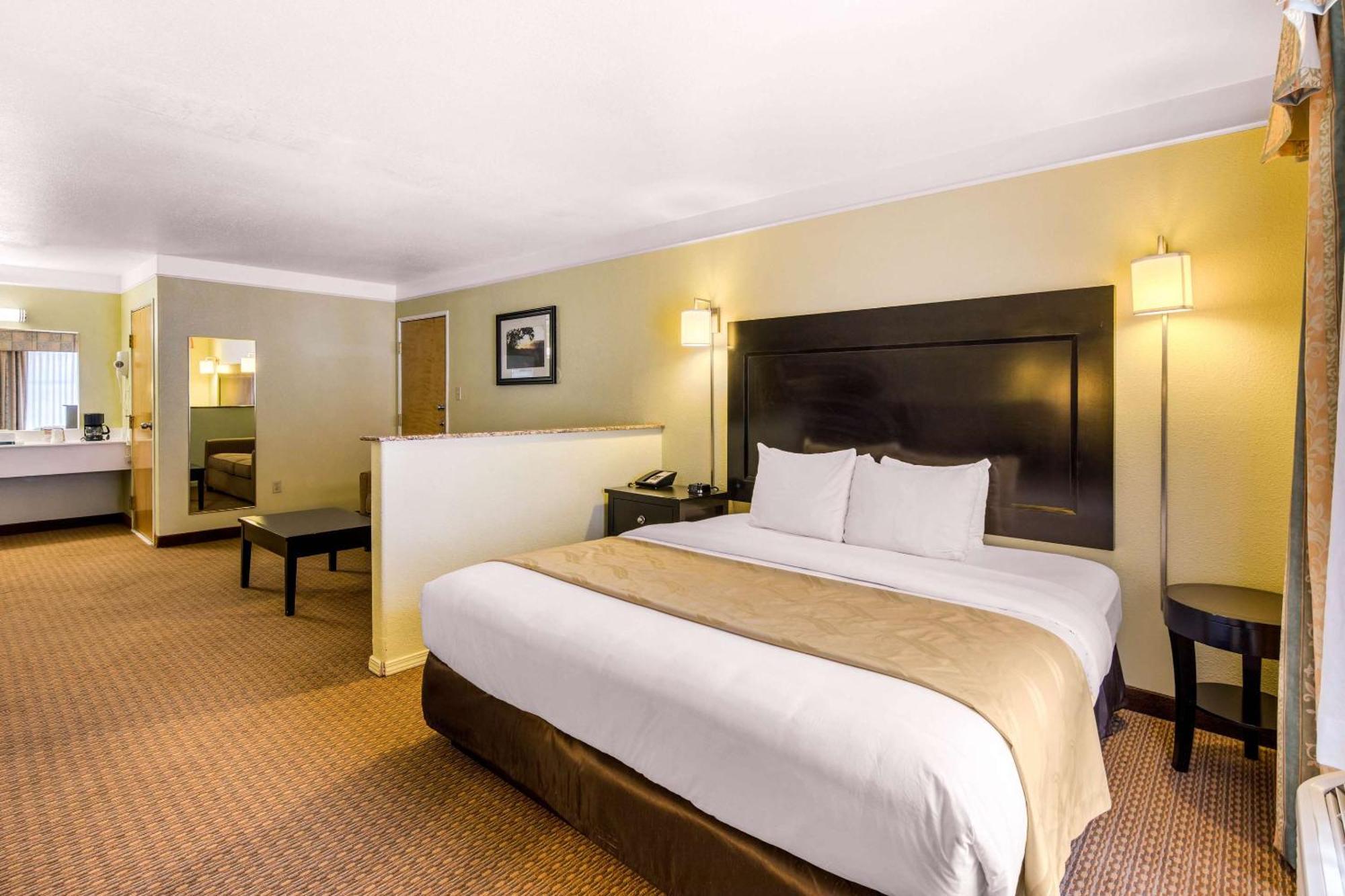 Quality Inn & Suites Gallup I-40 Exit 20 Екстер'єр фото